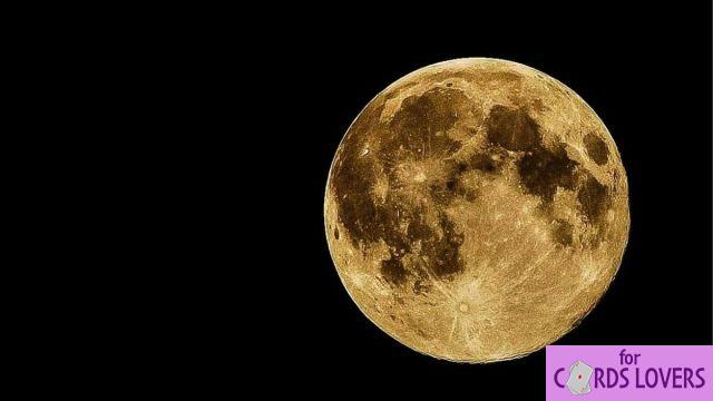 Amor à primeira vista na lua cheia por esses 4 signos astrológicos?!
