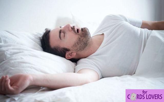 Sleeping with your mouth open: Causes, consequences and solutions