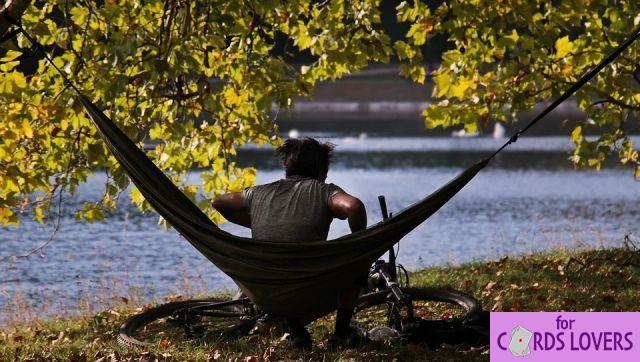 6 benefits of sleeping in a hammock