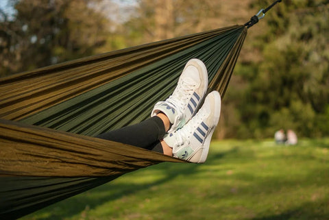 6 benefits of sleeping in a hammock