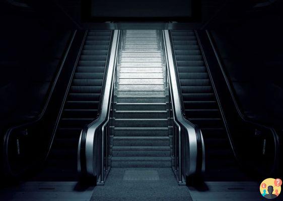 Soñar con bajar las escaleras: ¿Qué significados?