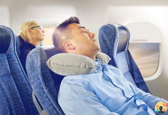 Come dormire in aereo?