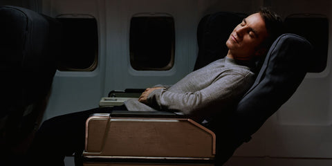 Como dormir em um avião?