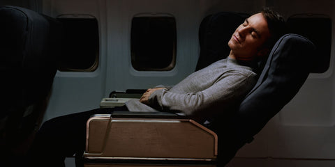 Come dormire in aereo?