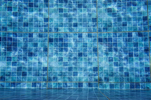 Dreaming of swimming pool: What meanings?