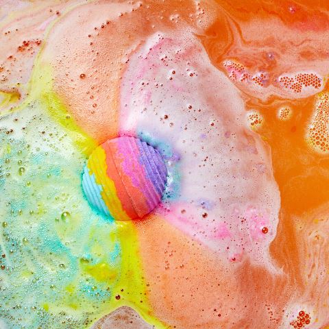 Discover YOUR bath bomb, according to your astrological sign!