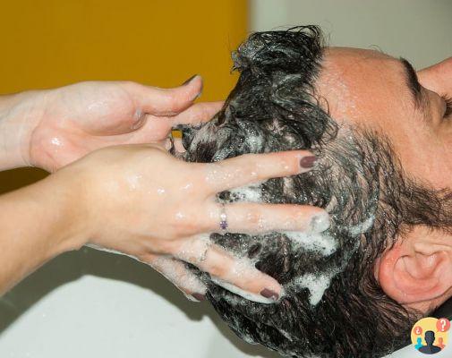 Sognare di lavare i capelli: quali significati?