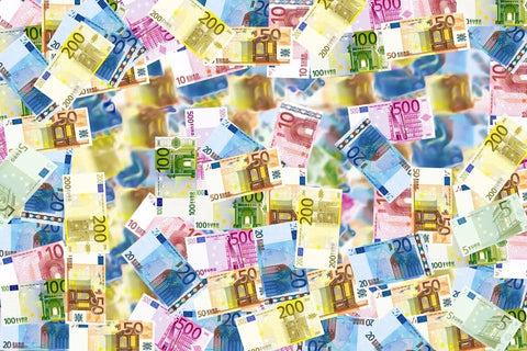 Dreaming of Banknotes: What Meanings?